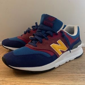 New Balance Mens Sneaker Size 9.5 997HVM